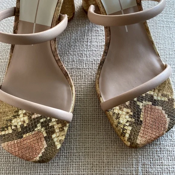 Trending Animal Print NWOT Dolce Vita Noles Blush snake sandals 🤩 - Picture 3 of 11